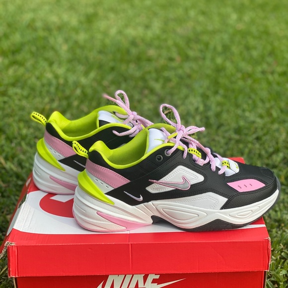 Nike Shoes - Picture 4 of 7